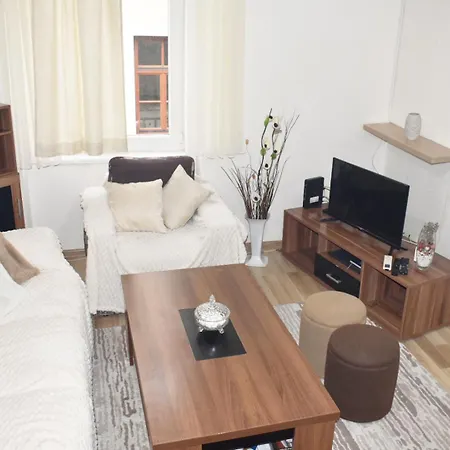 Filotimo Omega 2bdr Garage דירה סראייבו